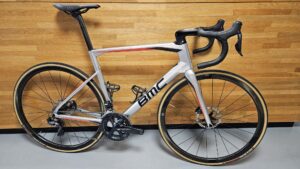 BMC ROADMACHINE 01 ZILVER